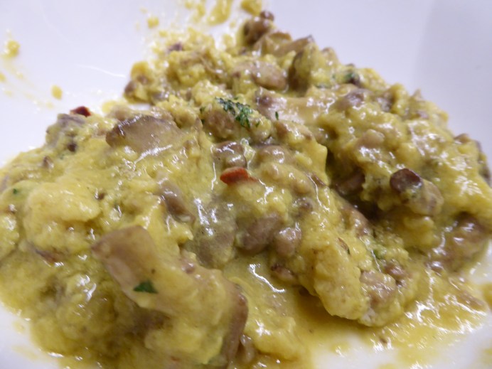 Scrambled Eggs with truffle and mushrooms